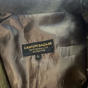 Canton Bazaar Brown Jacket
Color Militar